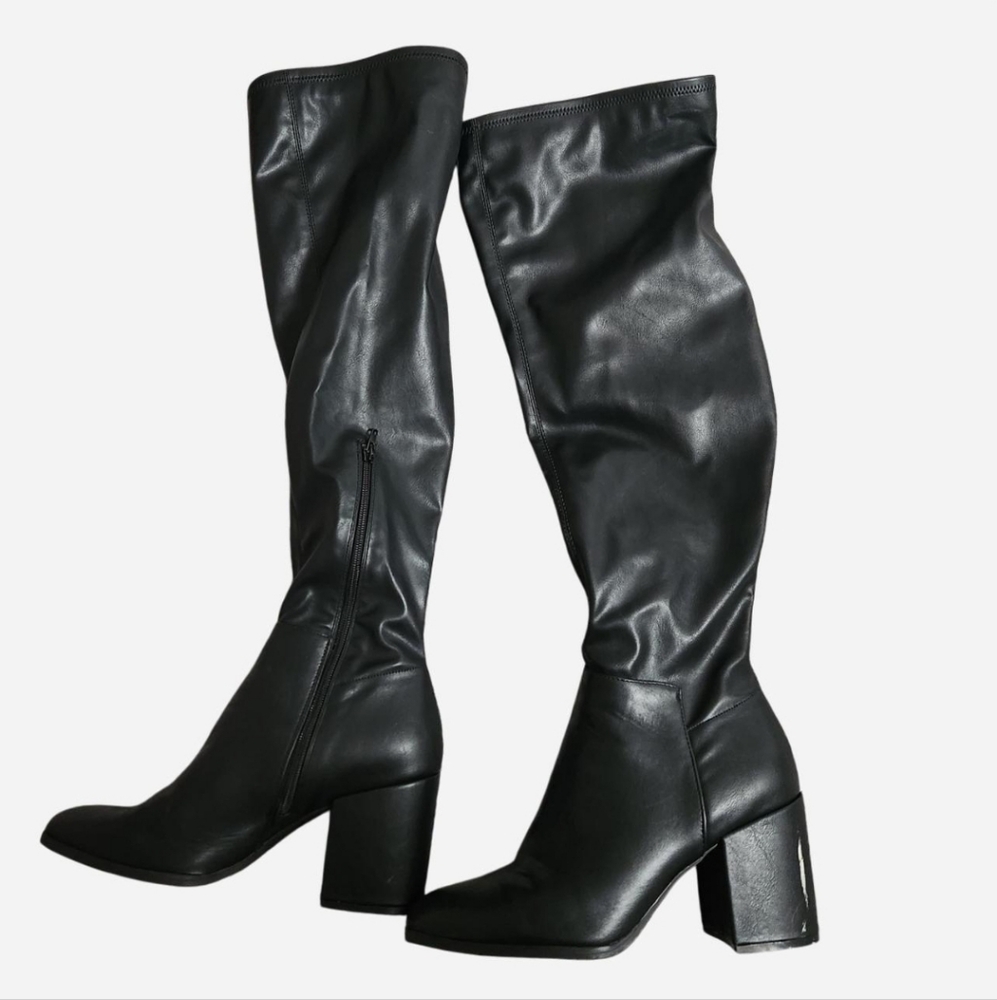 Elegant Black Knee-High Women's Boots